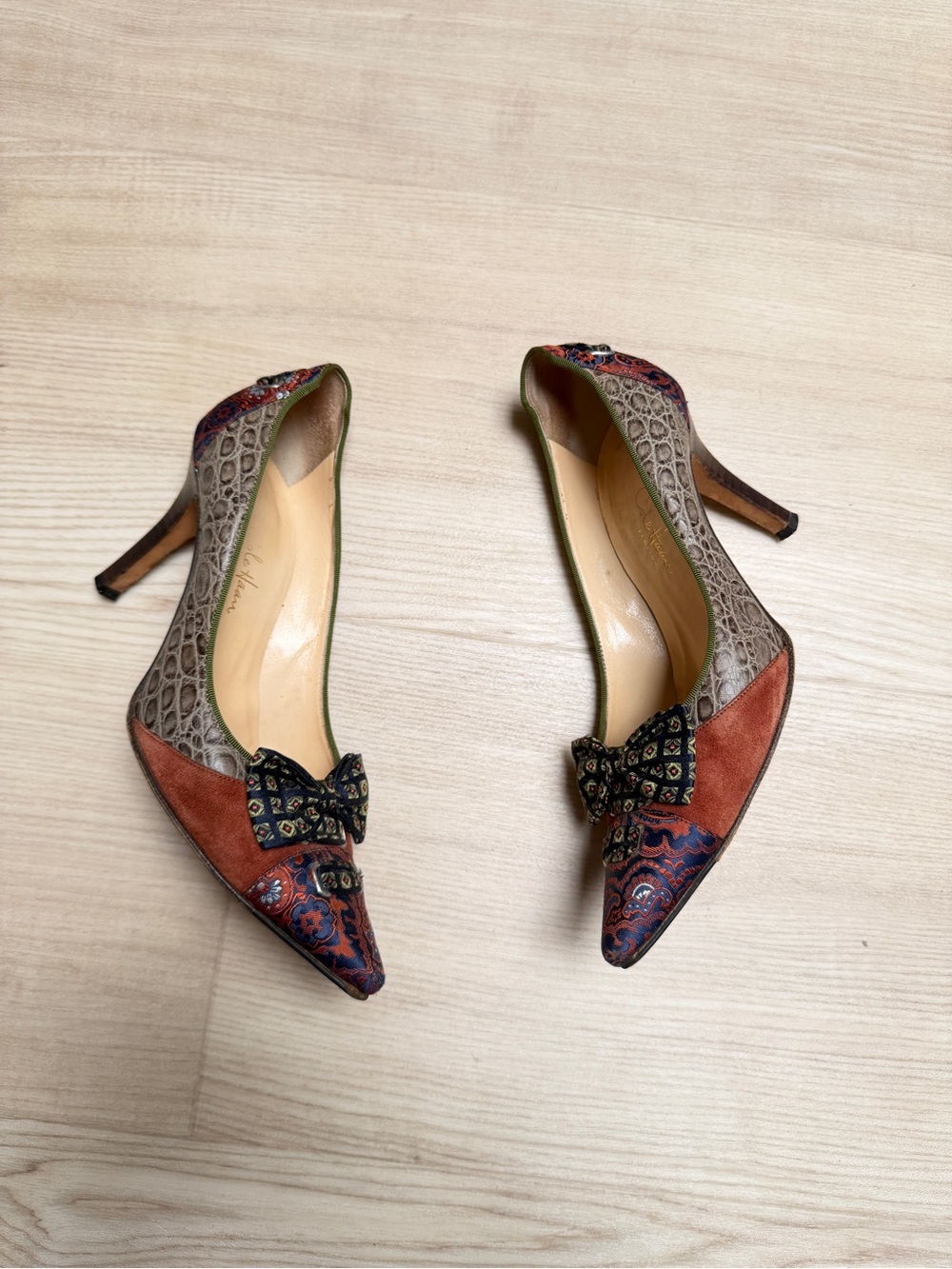 COLE HAAN COLLECTION vintage mixed patchwork bow detail heels / size 7.5